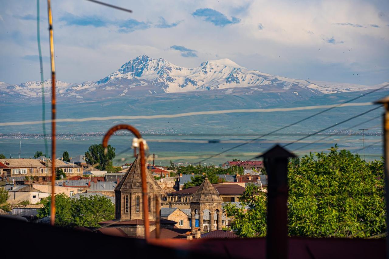 Kumayri Suite Balcony View Гюмри Экстерьер фото