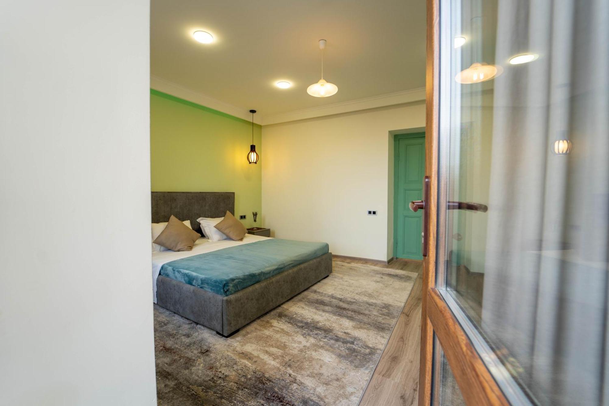 Kumayri Suite Balcony View Гюмри Экстерьер фото